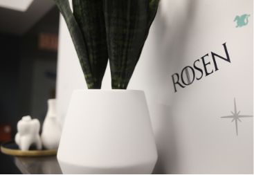 Wallpaper with Rosen written in the Game of Thrones font